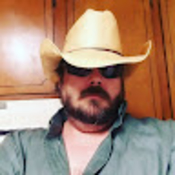 Meet your Posher, Ivey - Picture 1 of 1